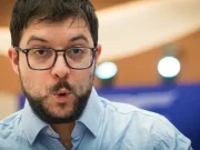 Grandmaster catur memecahkan rekor dunia dengan menggambar 22 pertandingan klasik berturut-turut